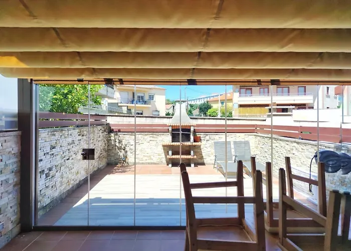 Desconectaengalicia Adosado Vichona A 2,5 Km Del Centro De Sanxenxo